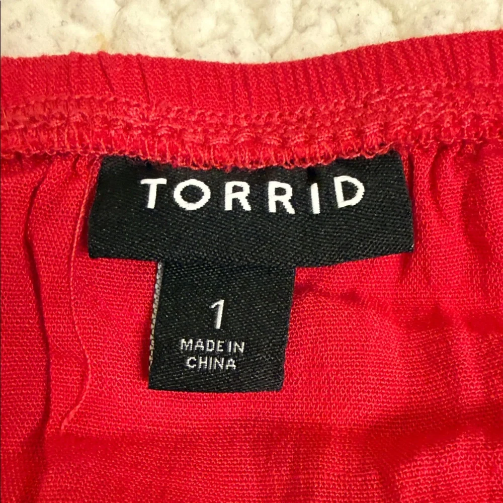 Red Button-Down Tank Top - Picture 2 of 4